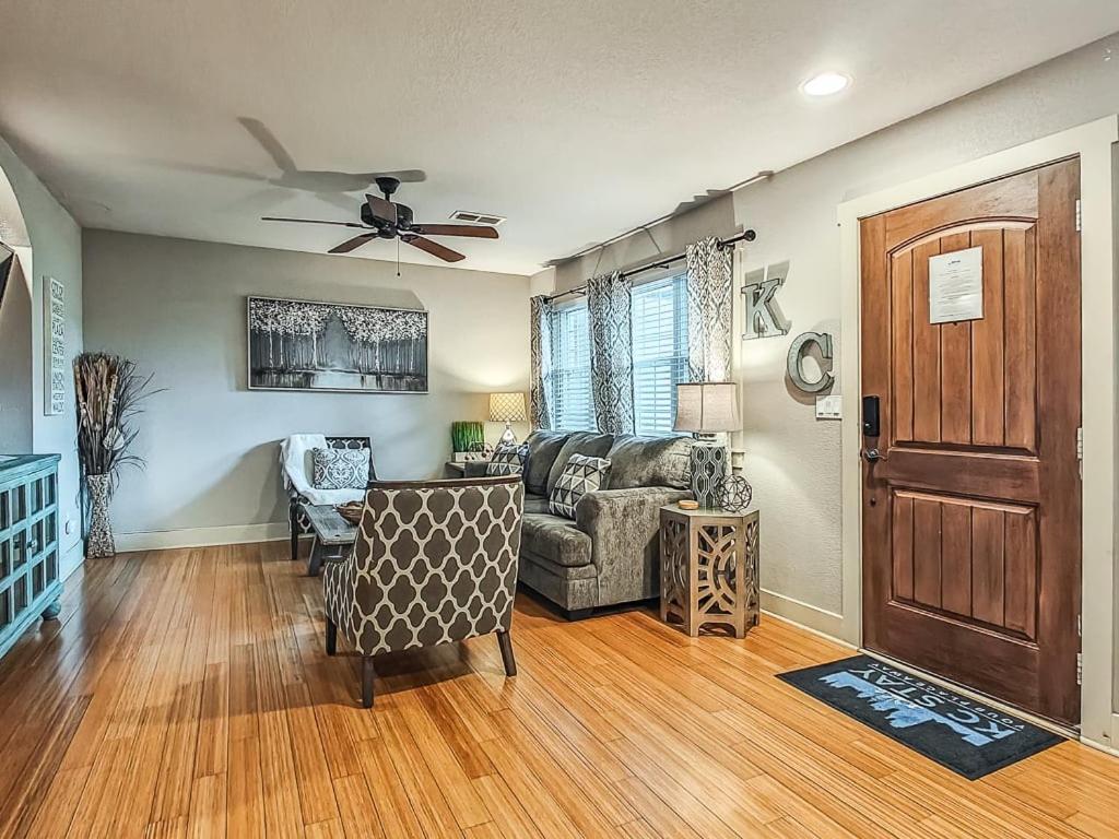 Quiet Plaza Two Bedroom 2 Bathroom Kansas City Exterior foto